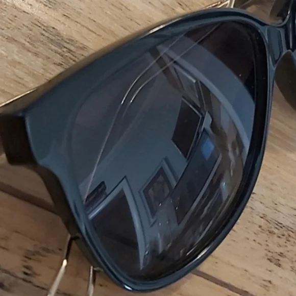 Dior Black and Gold Oversized Sunglasses - Picture 2 of 13